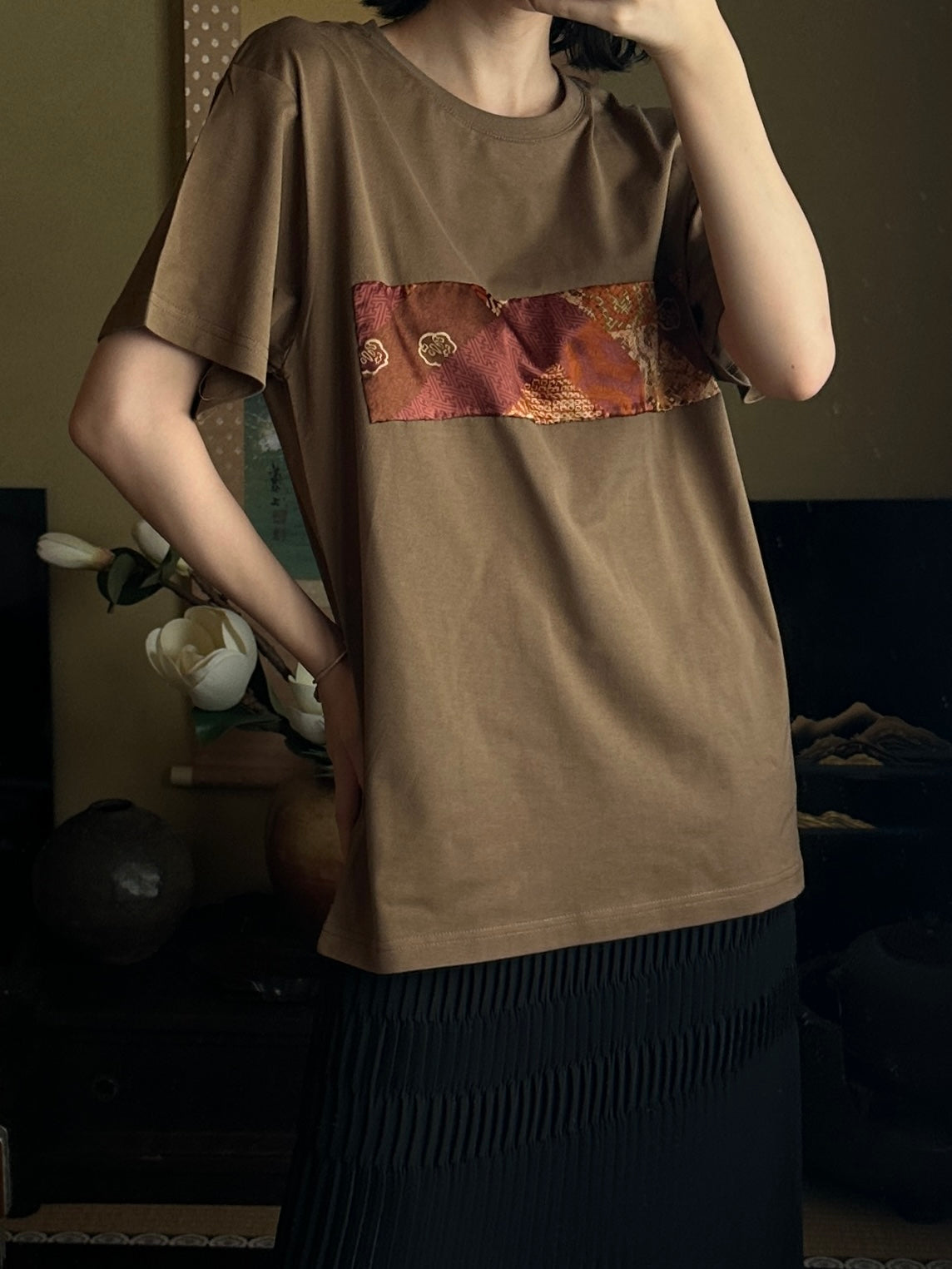 創作着物デザインTシャツ 枇杷茶色