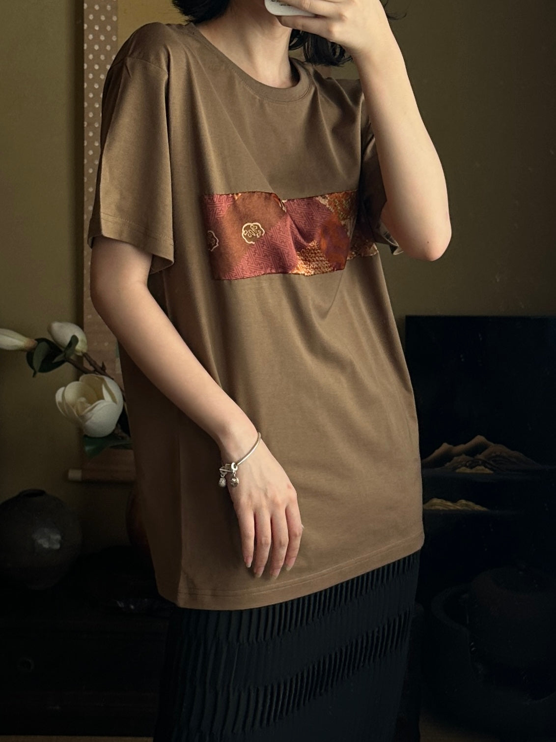 創作着物デザインTシャツ 枇杷茶色